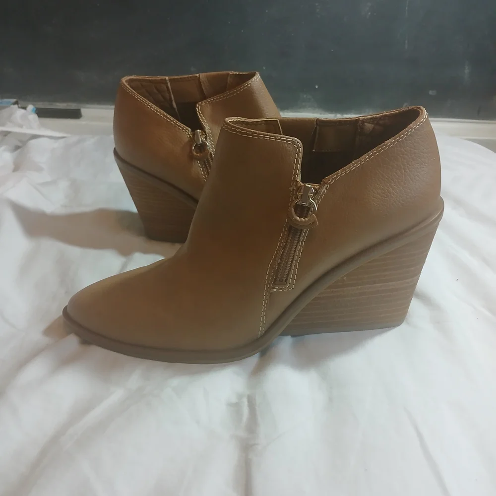 Dr Scholl's Womens Tan Melody Booties Size 10W